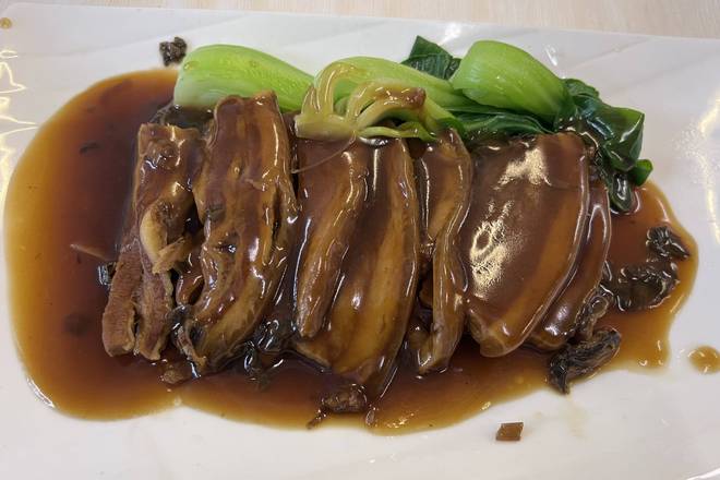 Pork Belly with Dry Veggies in Hot Pot 梅菜扣肉
